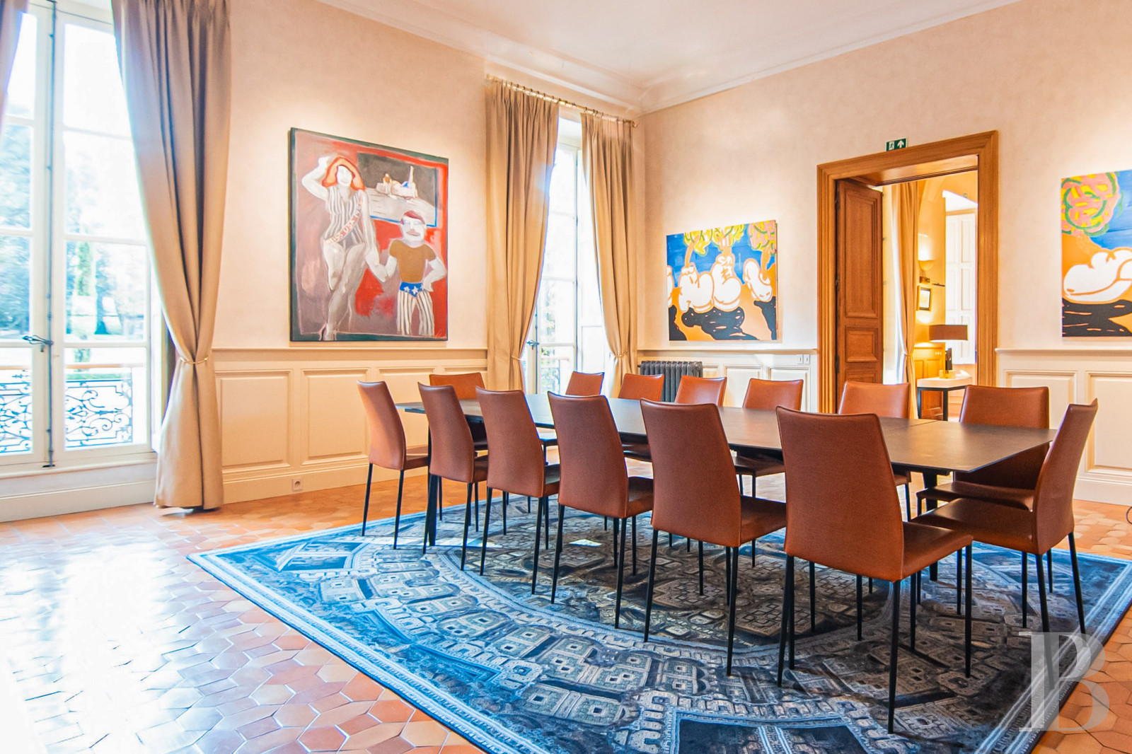 À Marseille, en lisière de la ville et tournée vers les calanques, une demeure patricienne dans son parc de sept hectares - photo  n°15